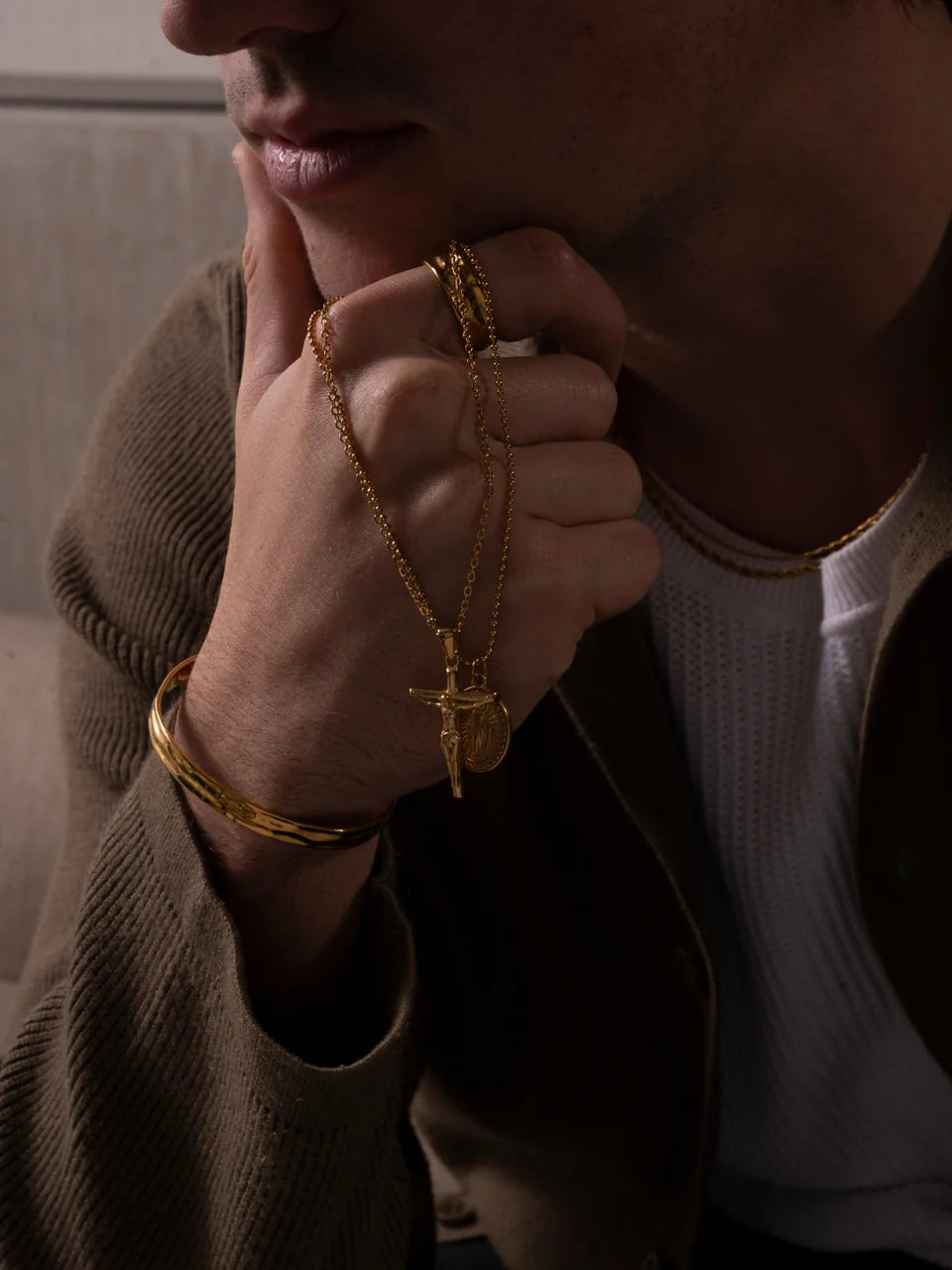 Crucifix Chain (Gold)