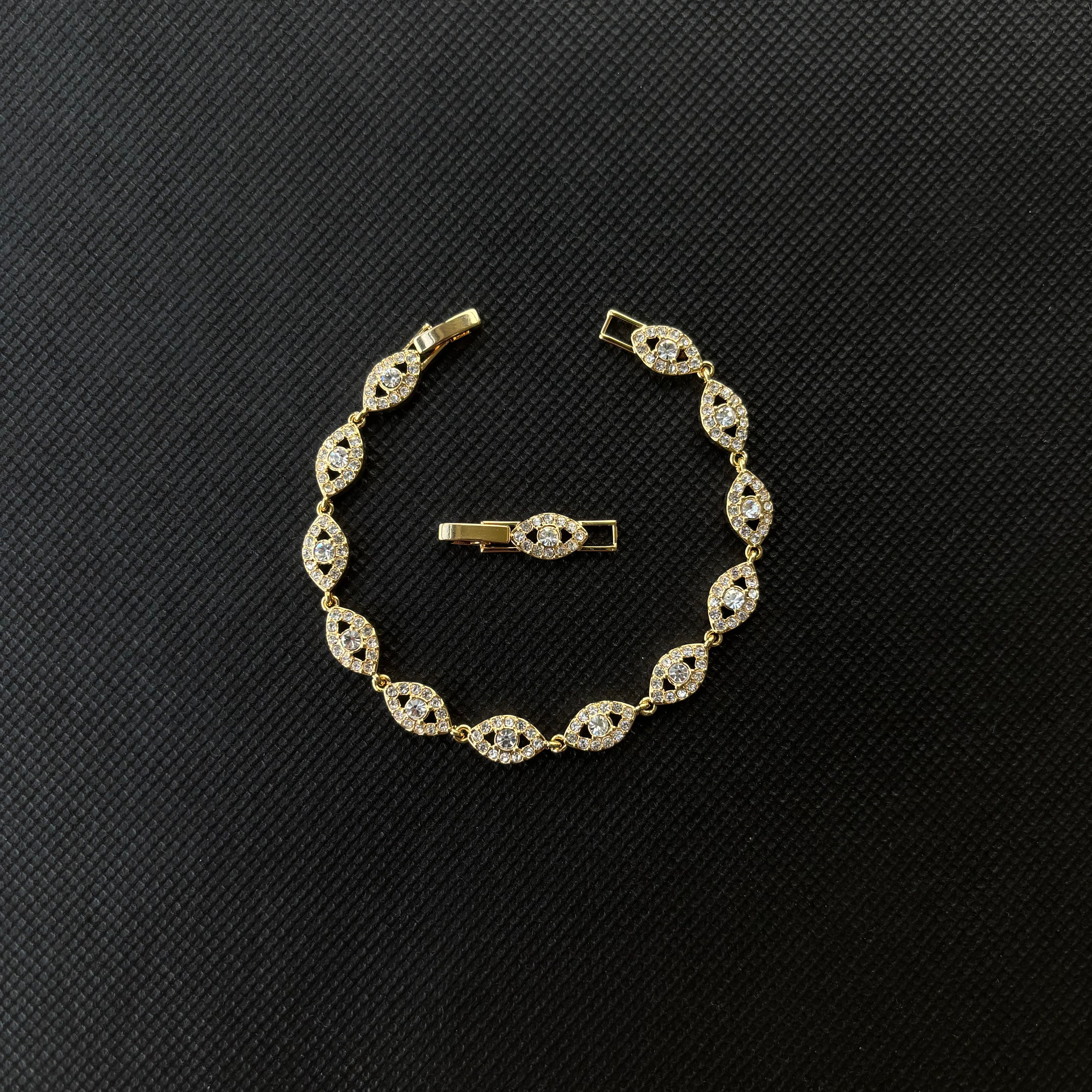 Pure Angel Eyes Bracelet (Gold)