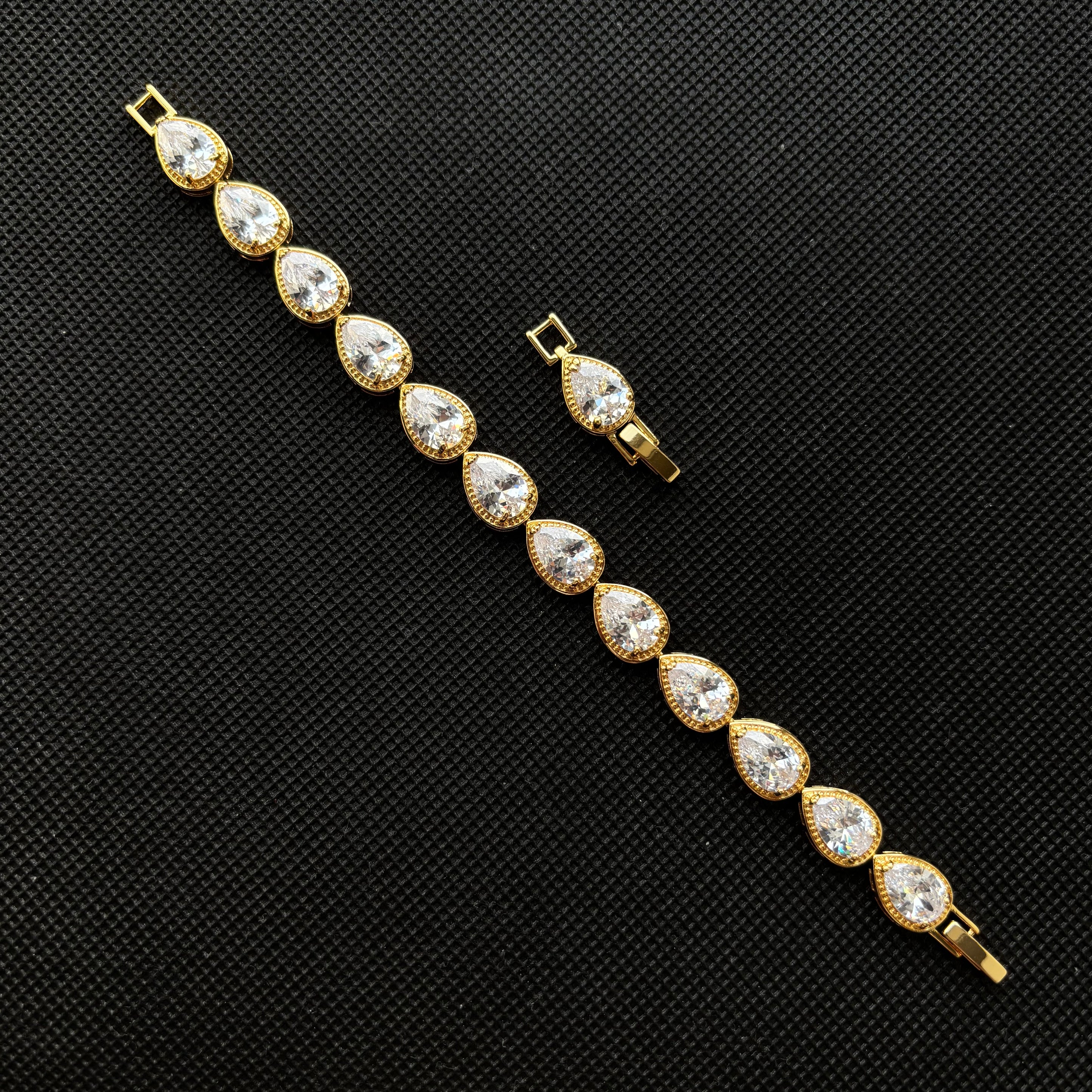 Éclat Raindrop Bracelet (Gold)