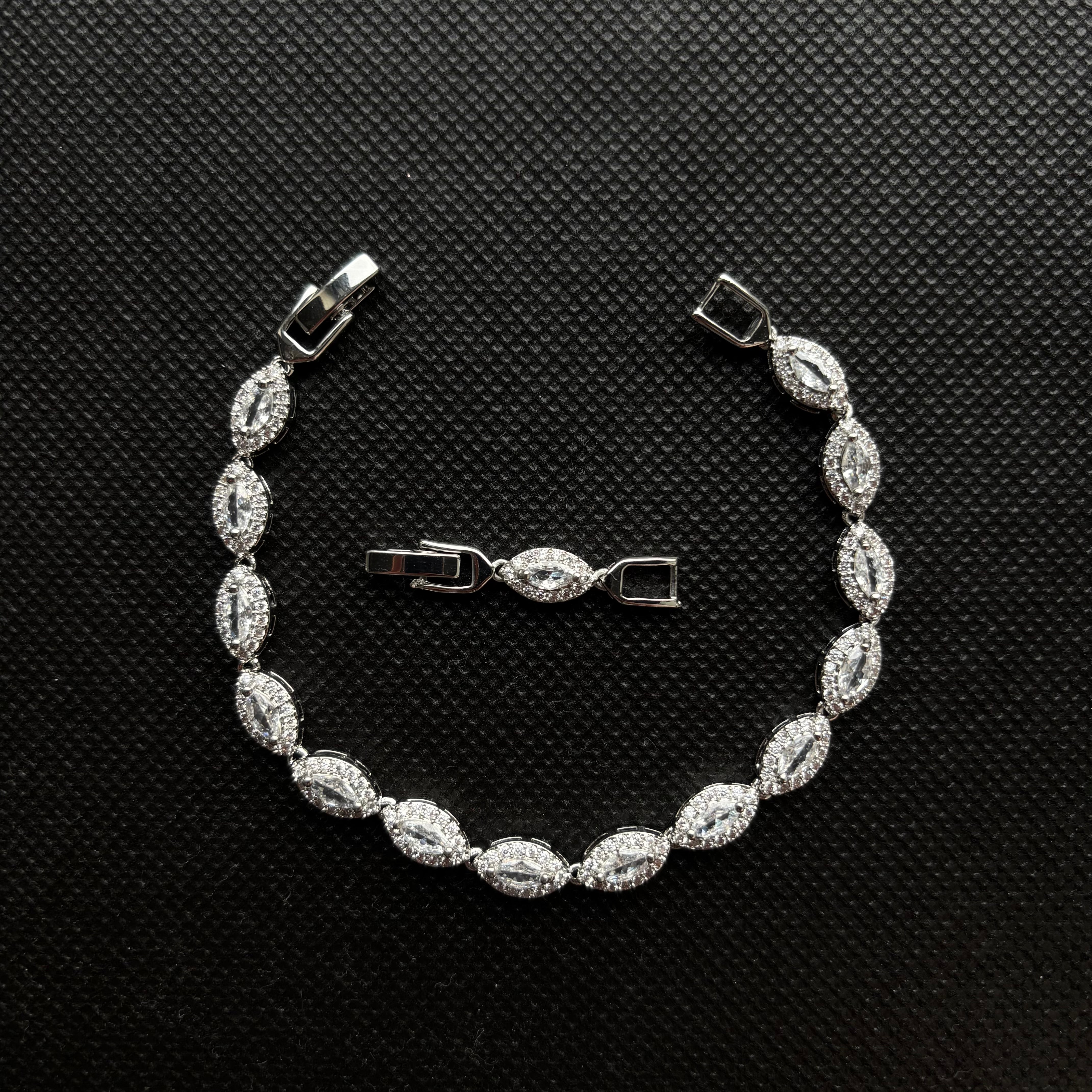 Celestial Eye Crystal Bracelet (Silver)