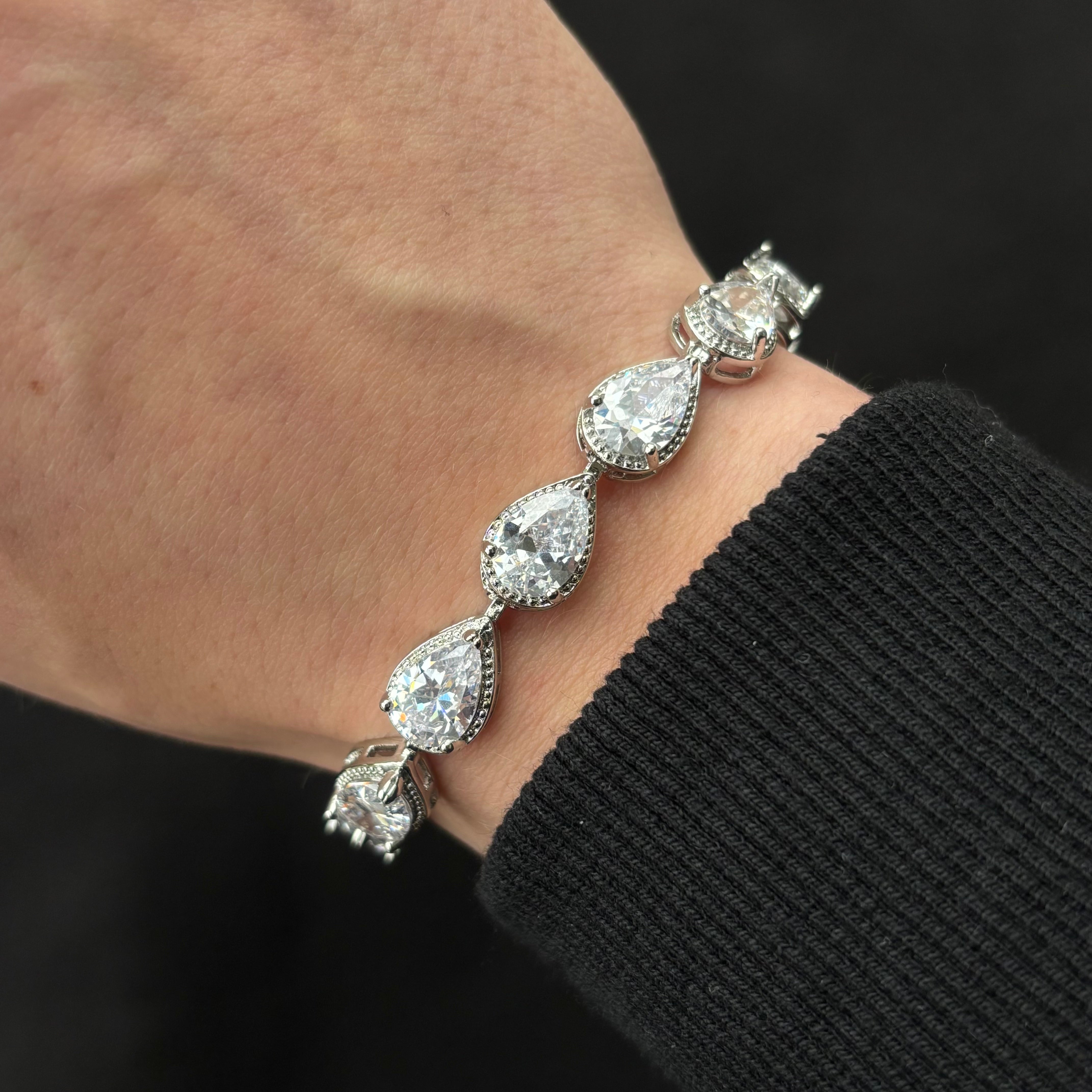 Éclat Raindrop Bracelet (Silver)