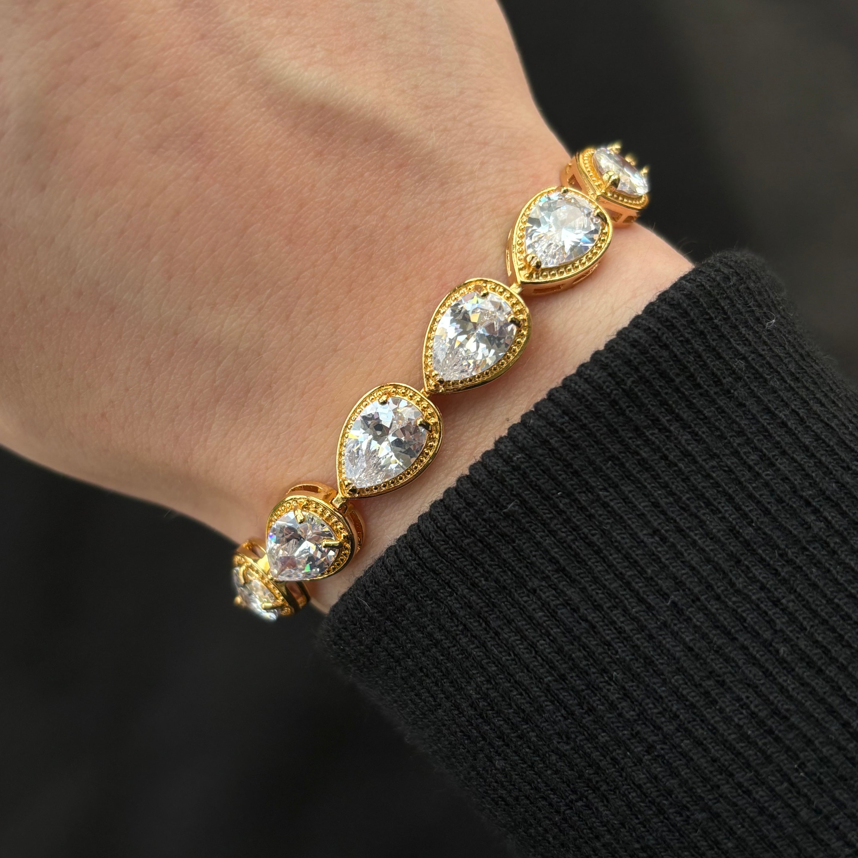 Éclat Raindrop Bracelet (Gold)