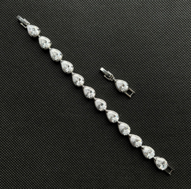 Éclat Raindrop Bracelet (Silver)