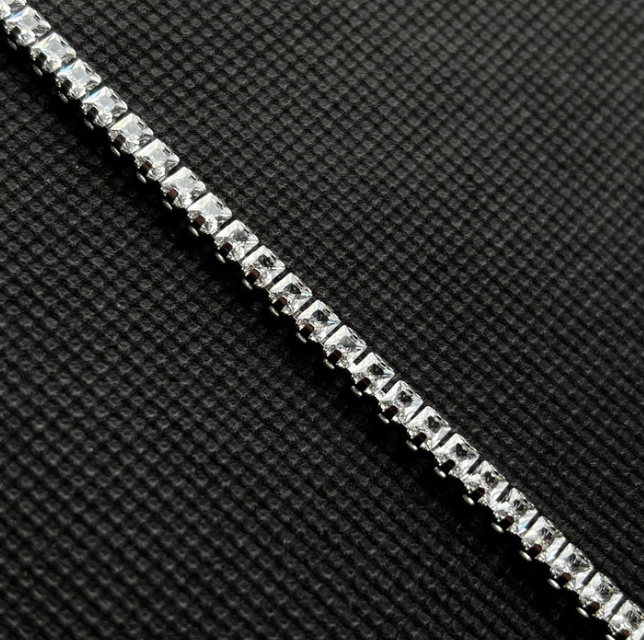 Petite Square Bracelet (Silver)