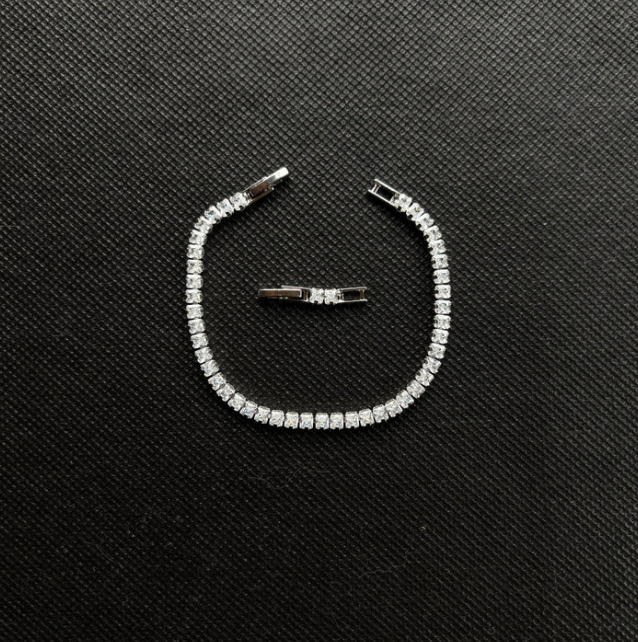 Petite Square Bracelet (Silver)