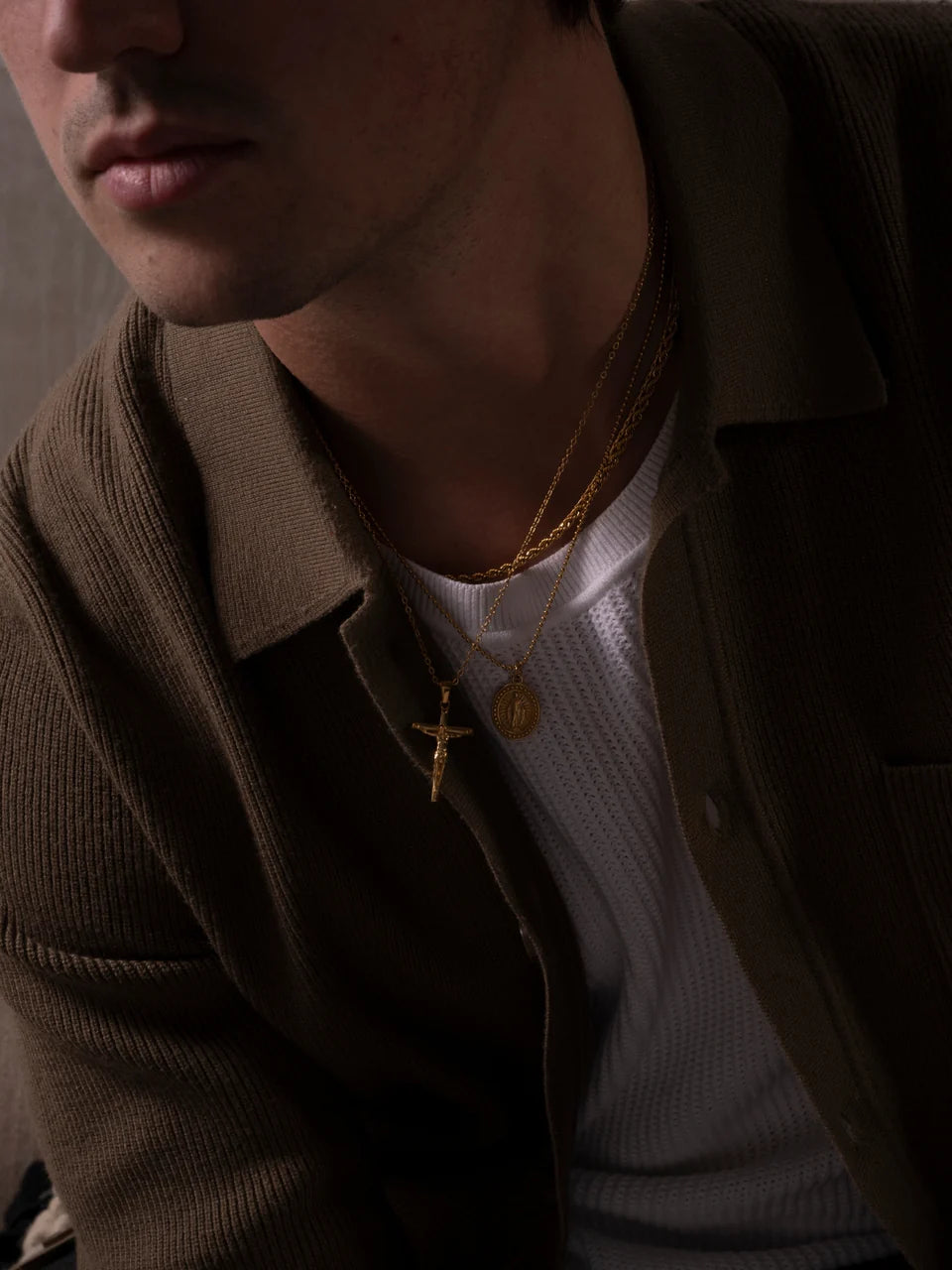 Crucifix Chain (Gold)