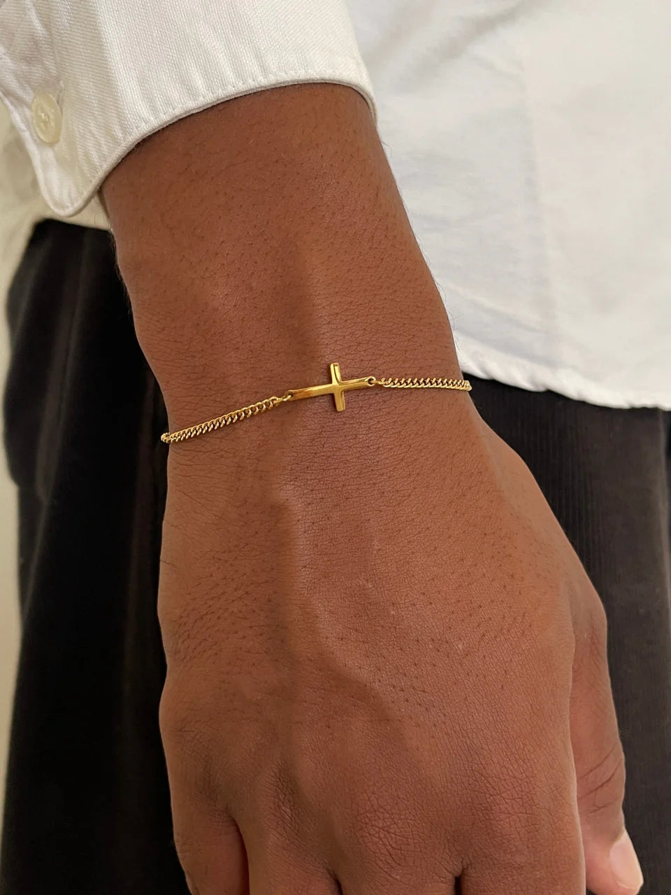 CROSS BRACELET (Gold)