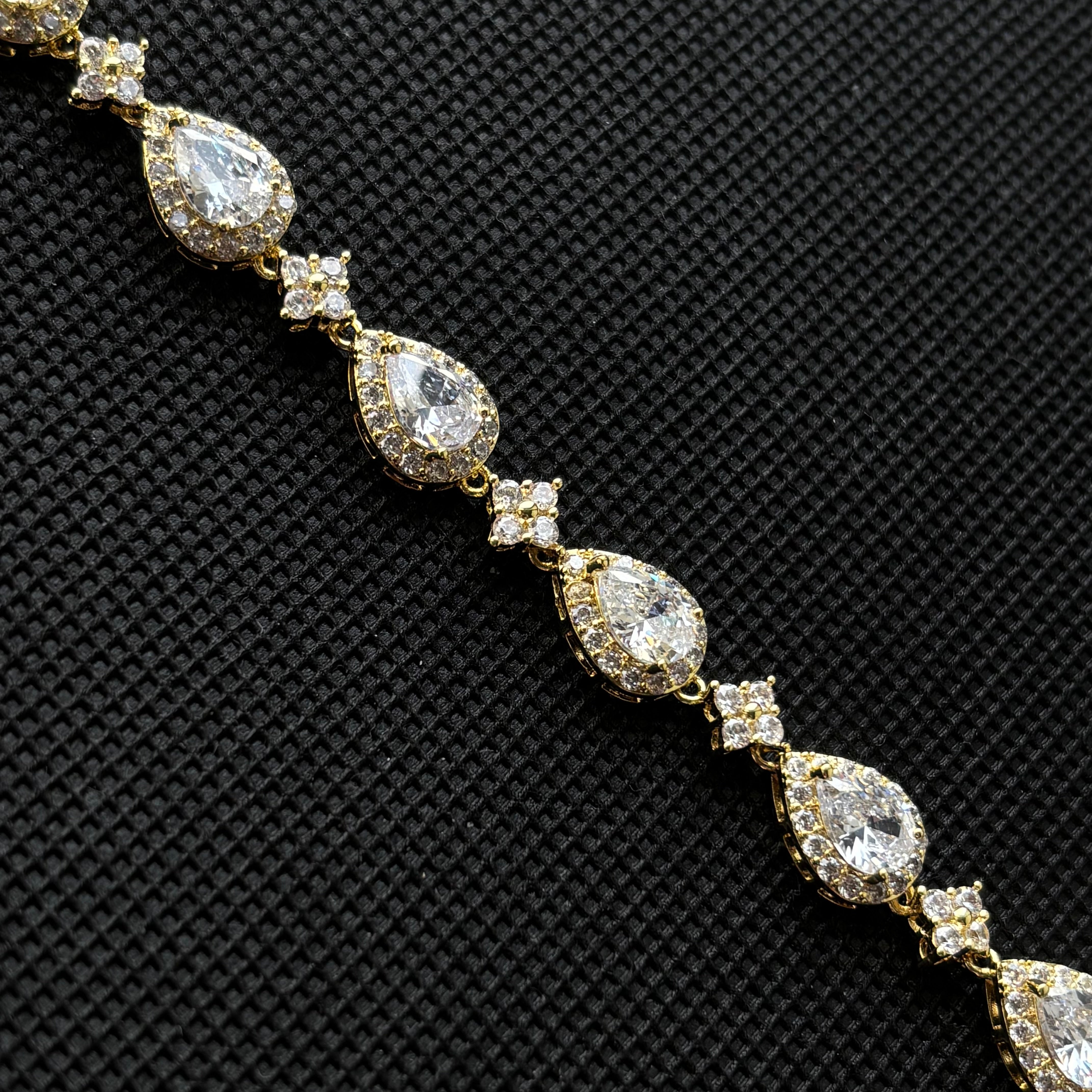 Stellar Star Bracelet (Gold)