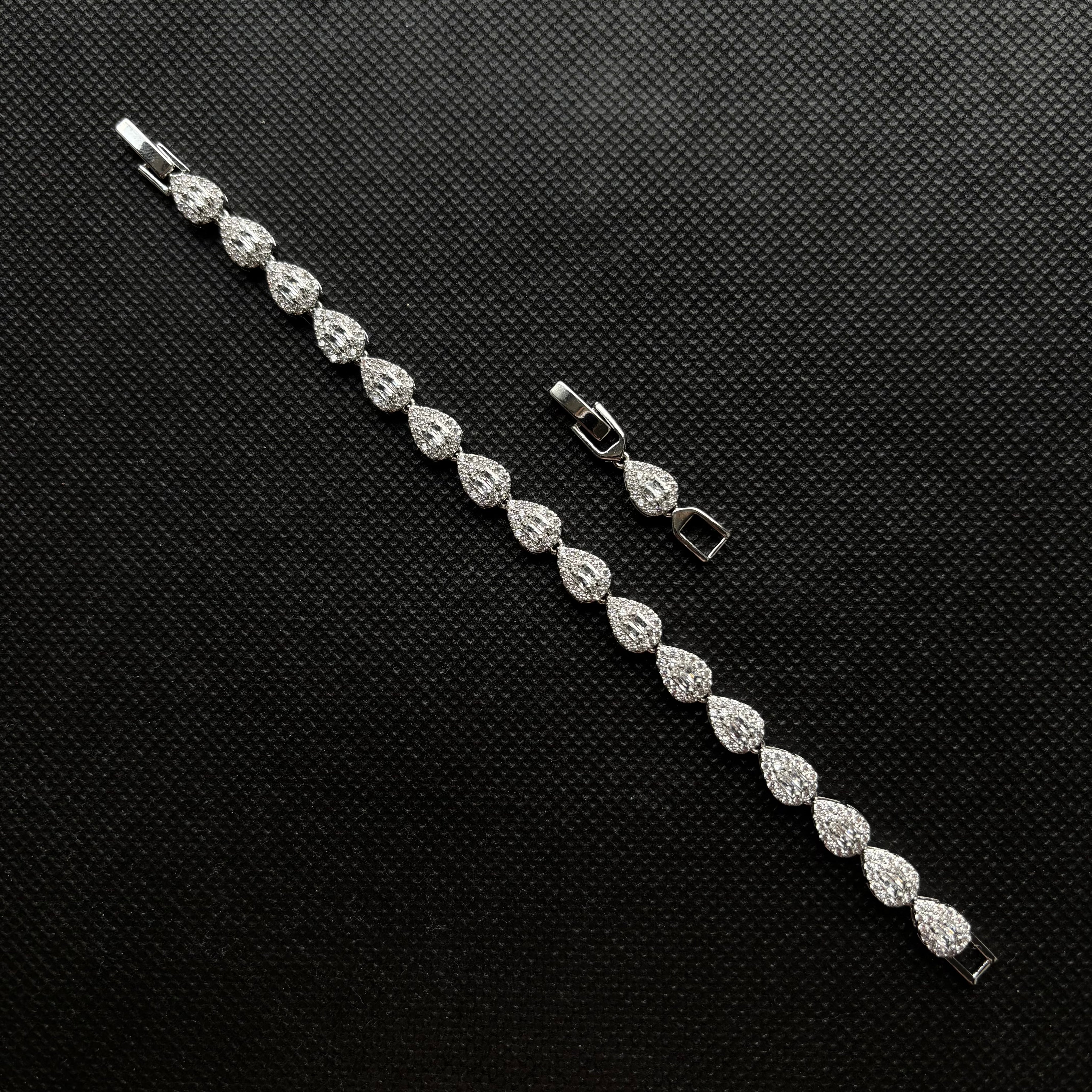 Aqueous Éclat Bracelet (Silver)