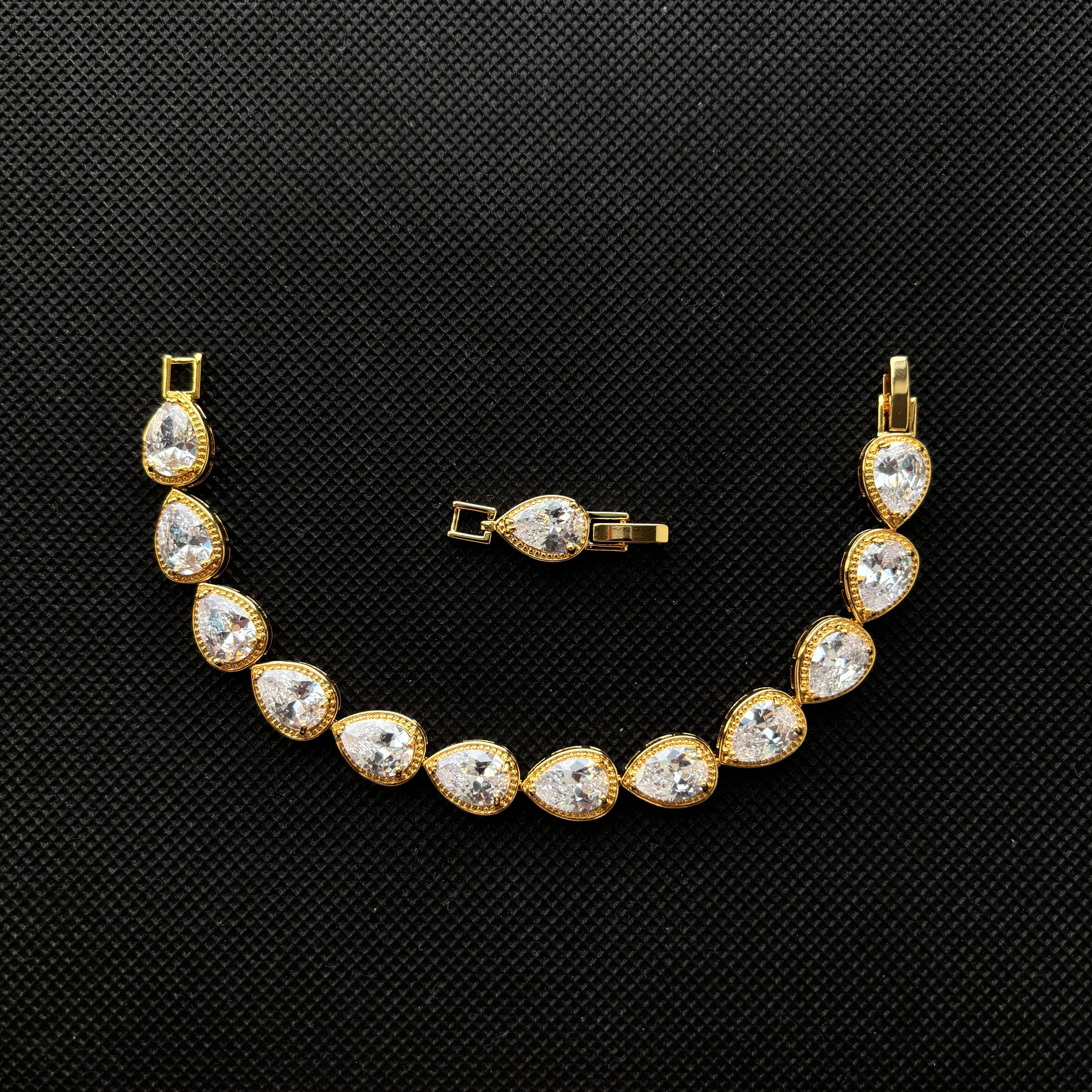 Éclat Raindrop Bracelet (Gold)