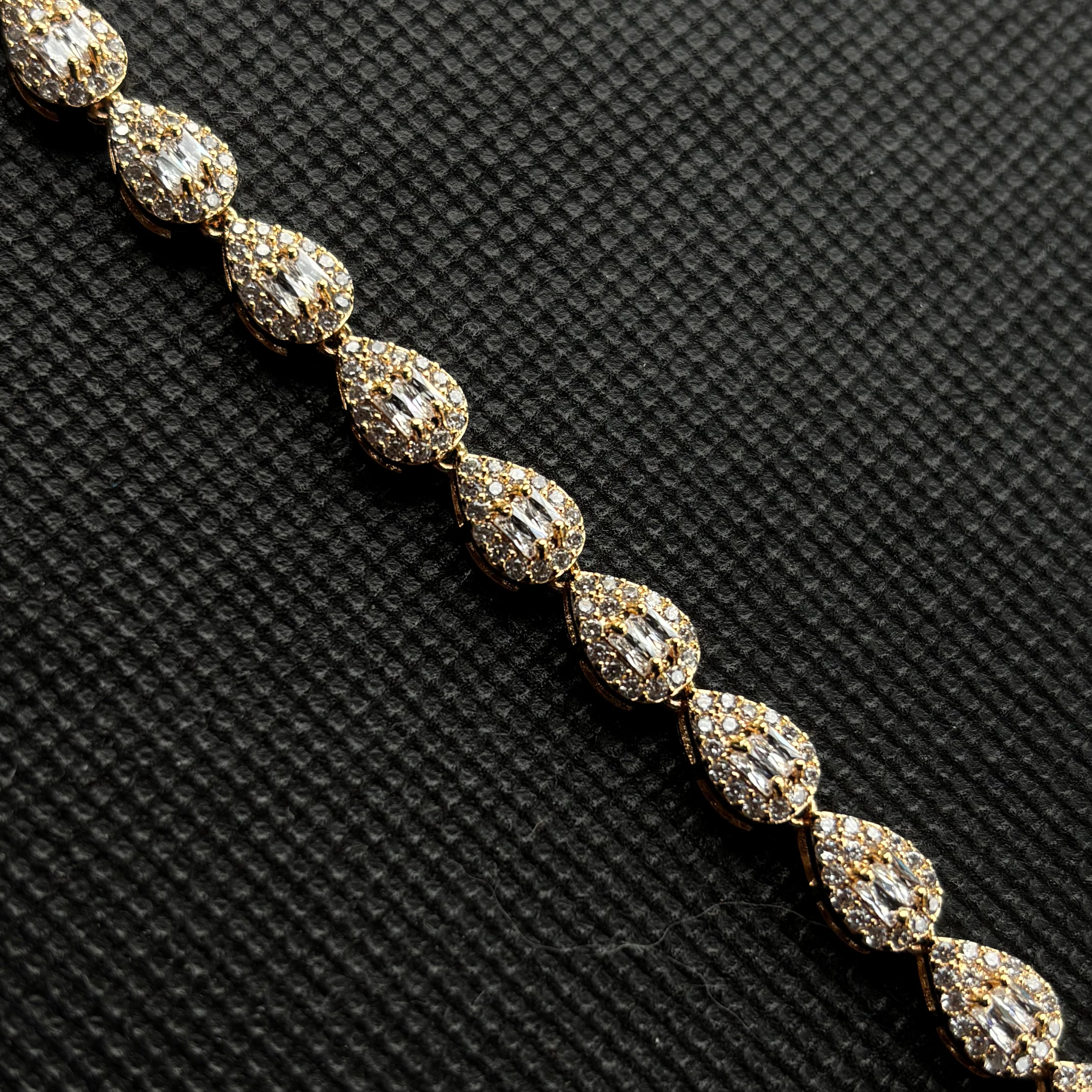 Aqueous Éclat Bracelet (Gold)