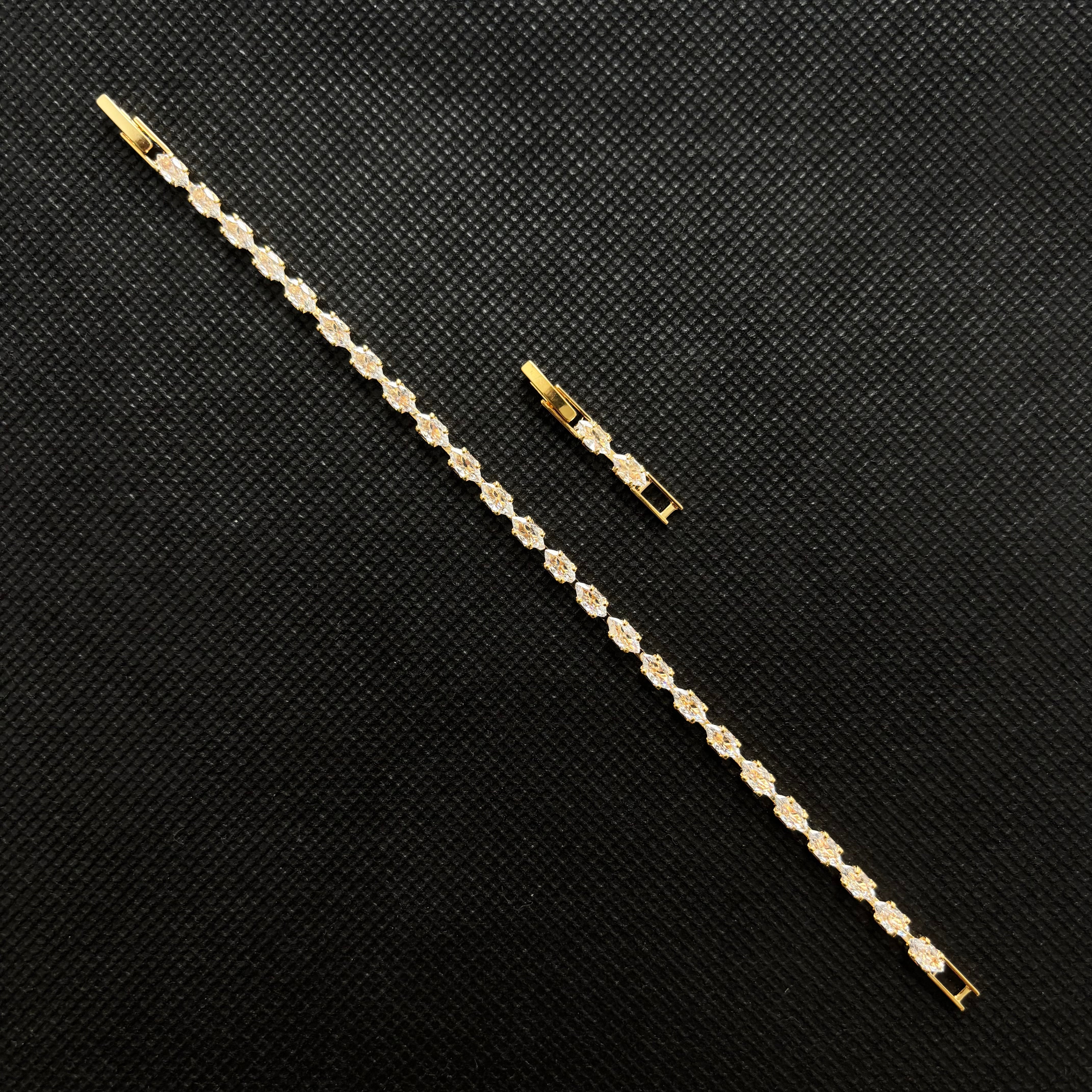 Lumière Crystal Bracelet (Gold)